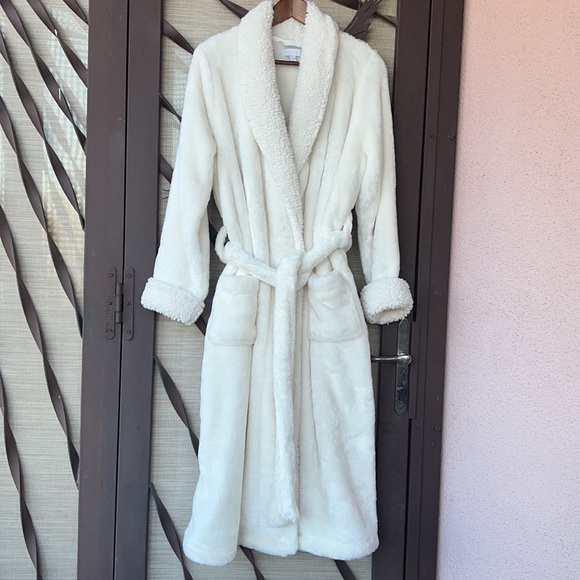 Nordstrom Other - Nordstrom Long Plush Heavyweight Super Soft Winter Robe